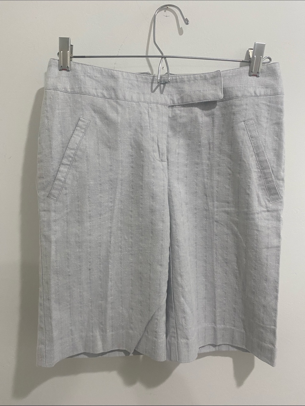 Jessica and Jonnie Light Gray Linen-Blend Bermuda Shorts